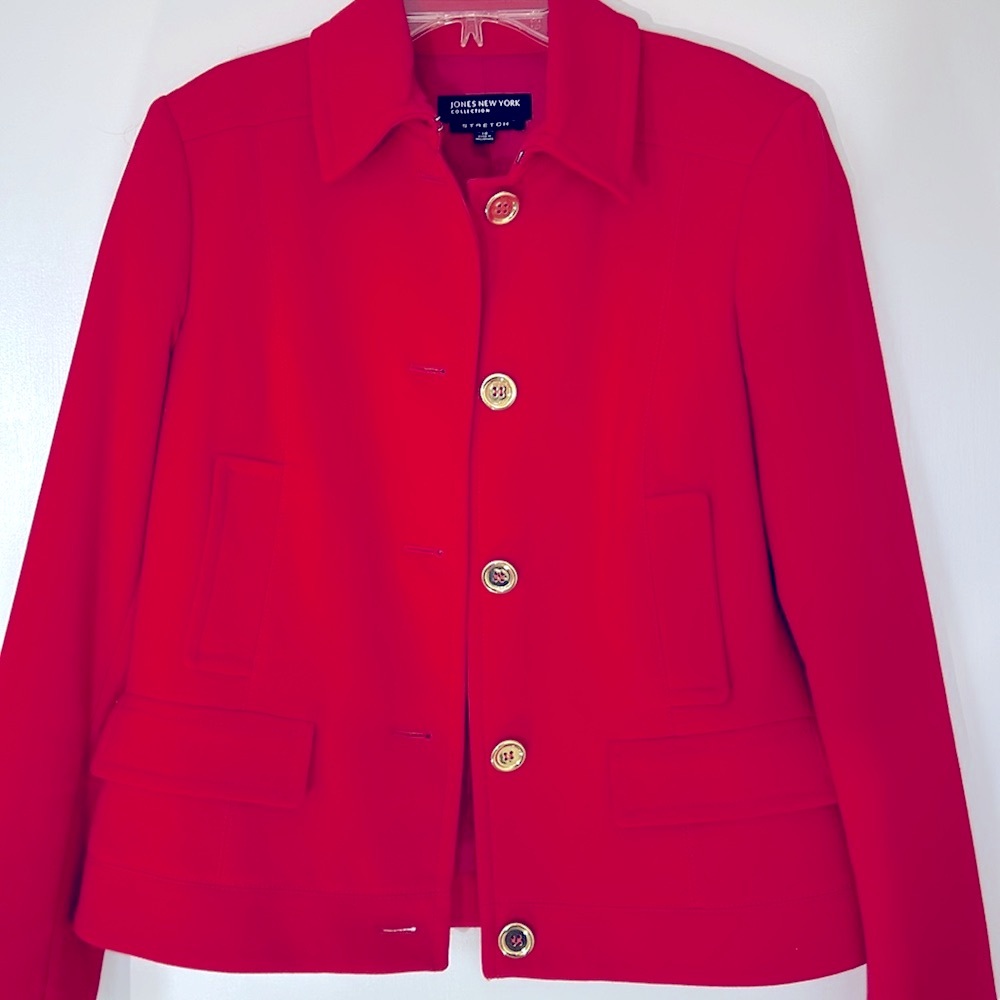 Jones New York Collection red jacket / blazer, with 5 gold buttons, size 10